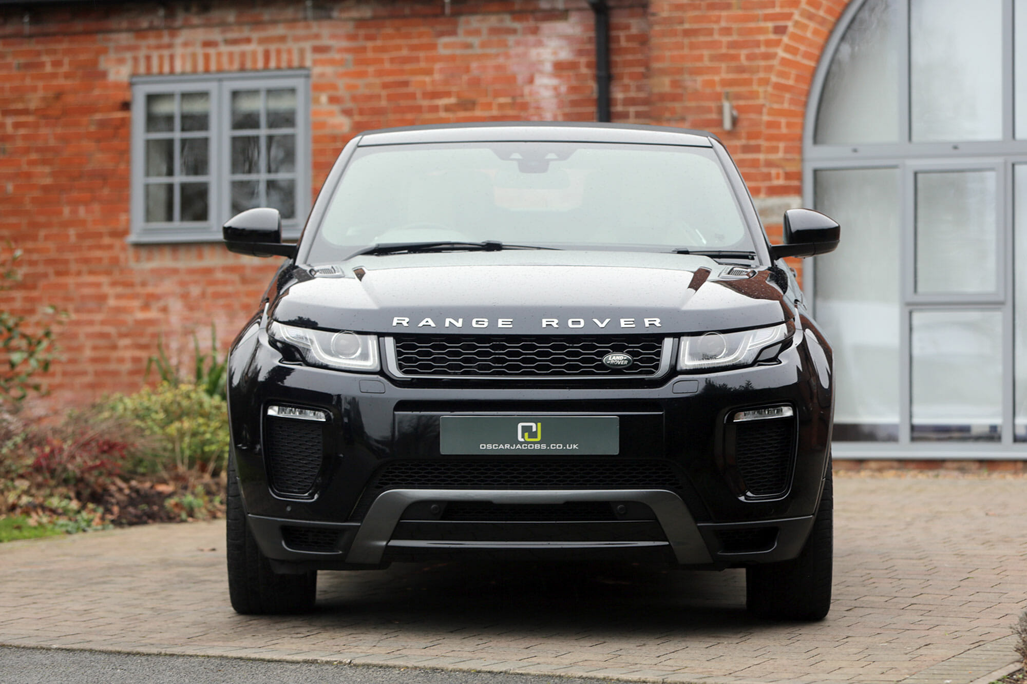 Range Rover Evoque HSE Dynamic Convertible Front