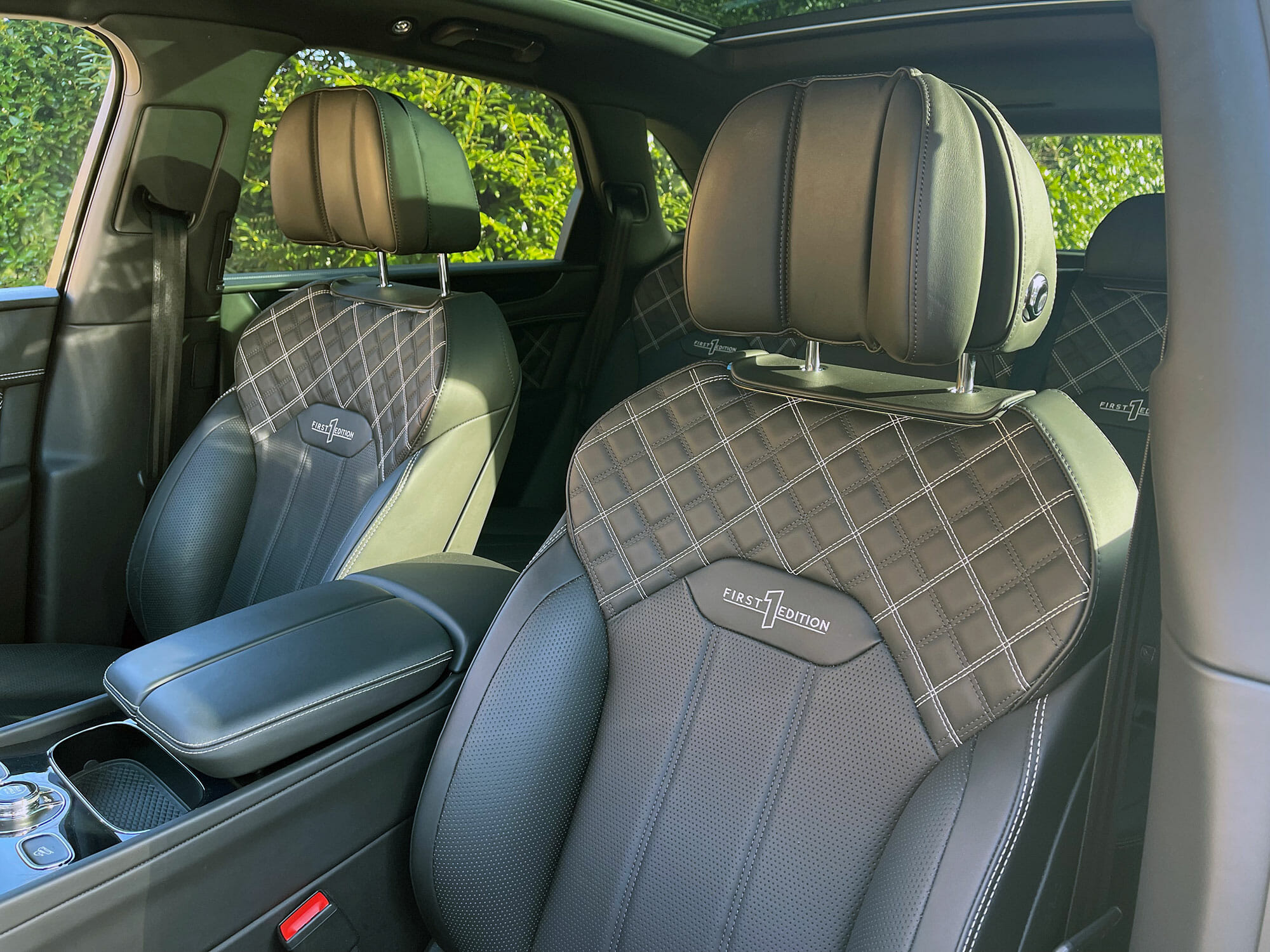 Oscar Jacobs Bentley Bentayga V8 Dove Grey Interior seat