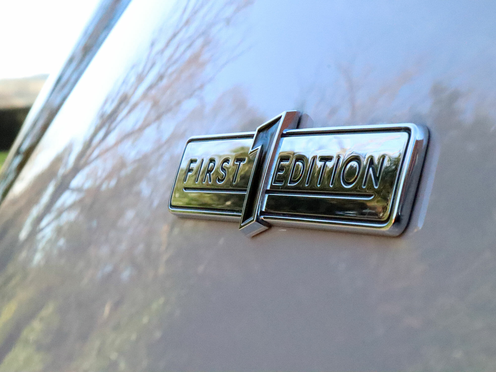 Oscar Jacobs Bentley Bentayga V8 Dove Grey First Edition