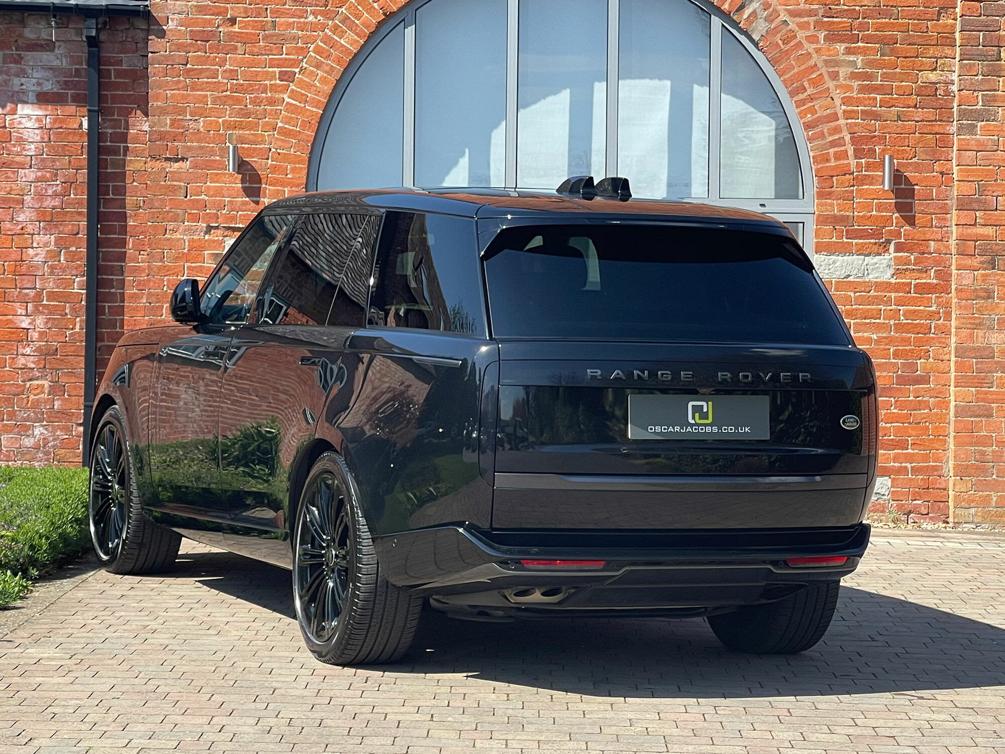 Range Rover P530 Autobiography 7 Seater Long Wheel Base Oscar Jacobs Range Rover P530 Autobiography 7 Seater Long Wheel Base Oscar Jacobs