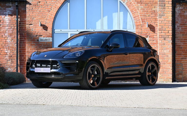 Porsche Macan Turbo 2021